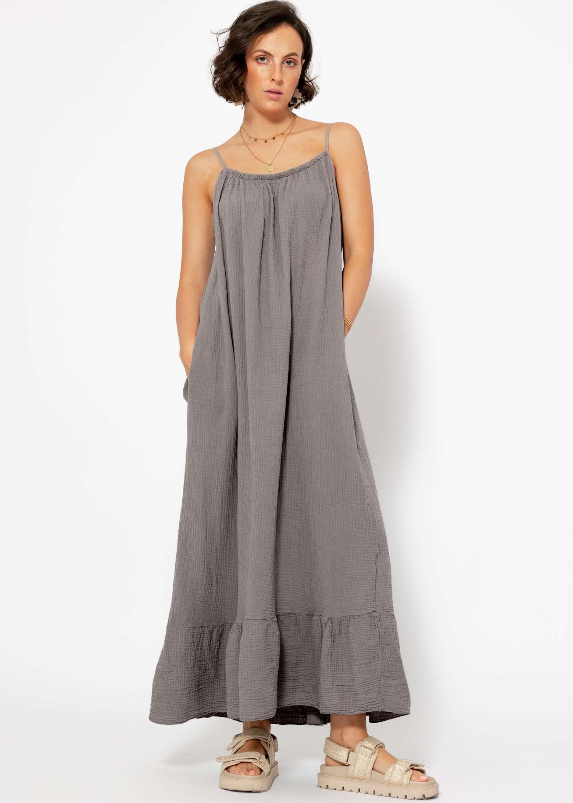 Muslin maxi strap dress with pockets - taupe