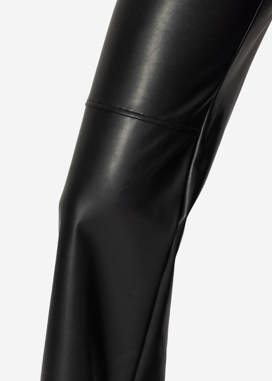 High-rise flared leggings made of faux leather with a wide waistband - black