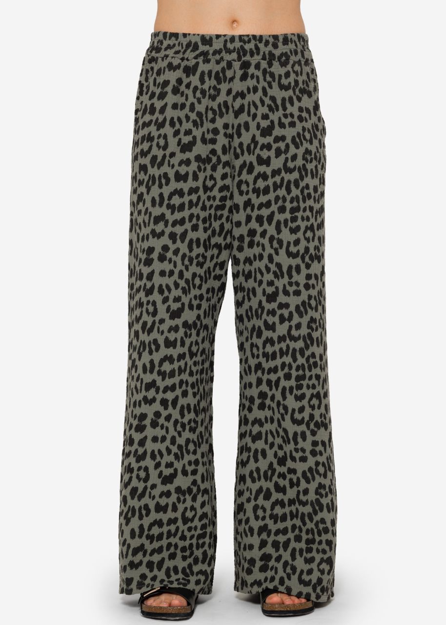 Muslin pants with wide legs in leopard print - khaki