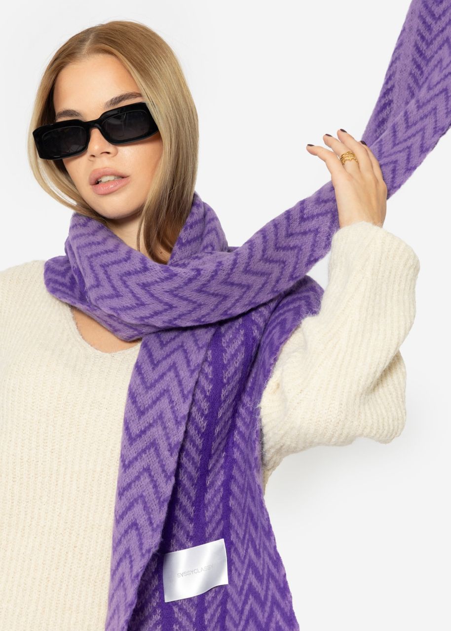 Patterned knitted scarf - purple-violet