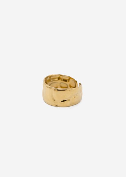 Wide ring with structure, gold