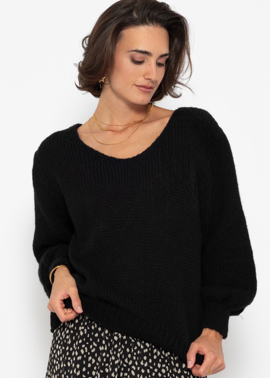 V-neck jumper - black