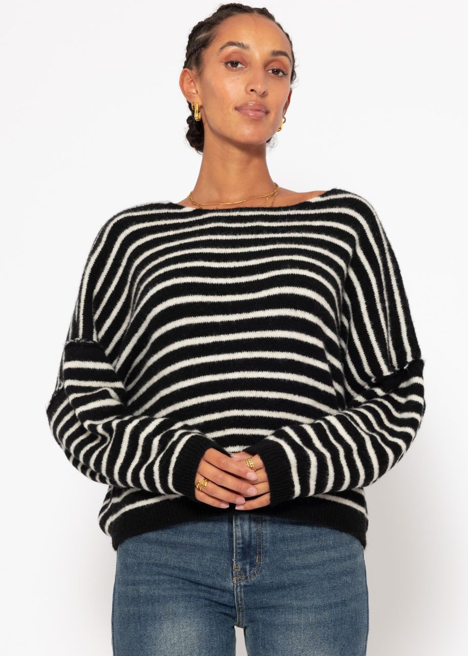 Striped oversized jumper with back seam - black-offwhite