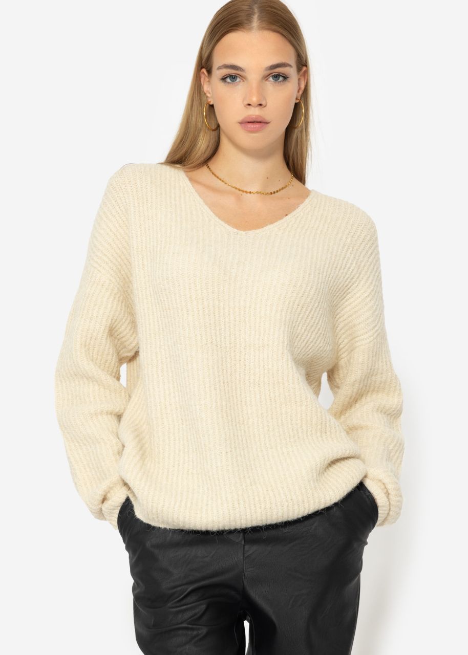 Ribbed jumper with V-neck - beige