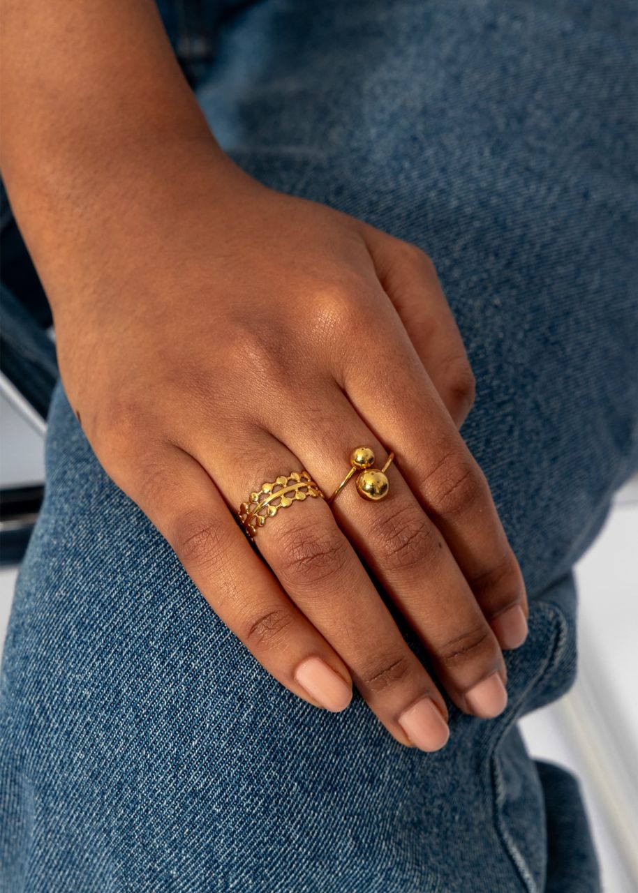 Filigree ring with 3 bars, gold