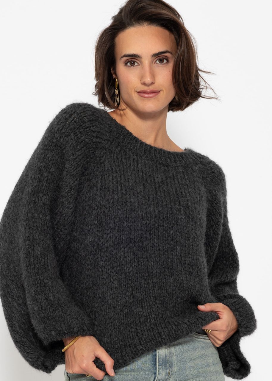 Sweater with a wide round neckline - gray