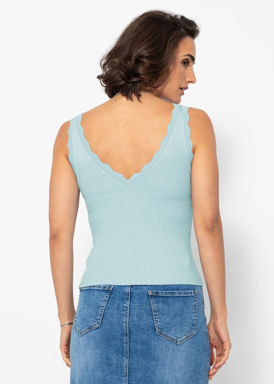 Knitted top with V-neck - light blue