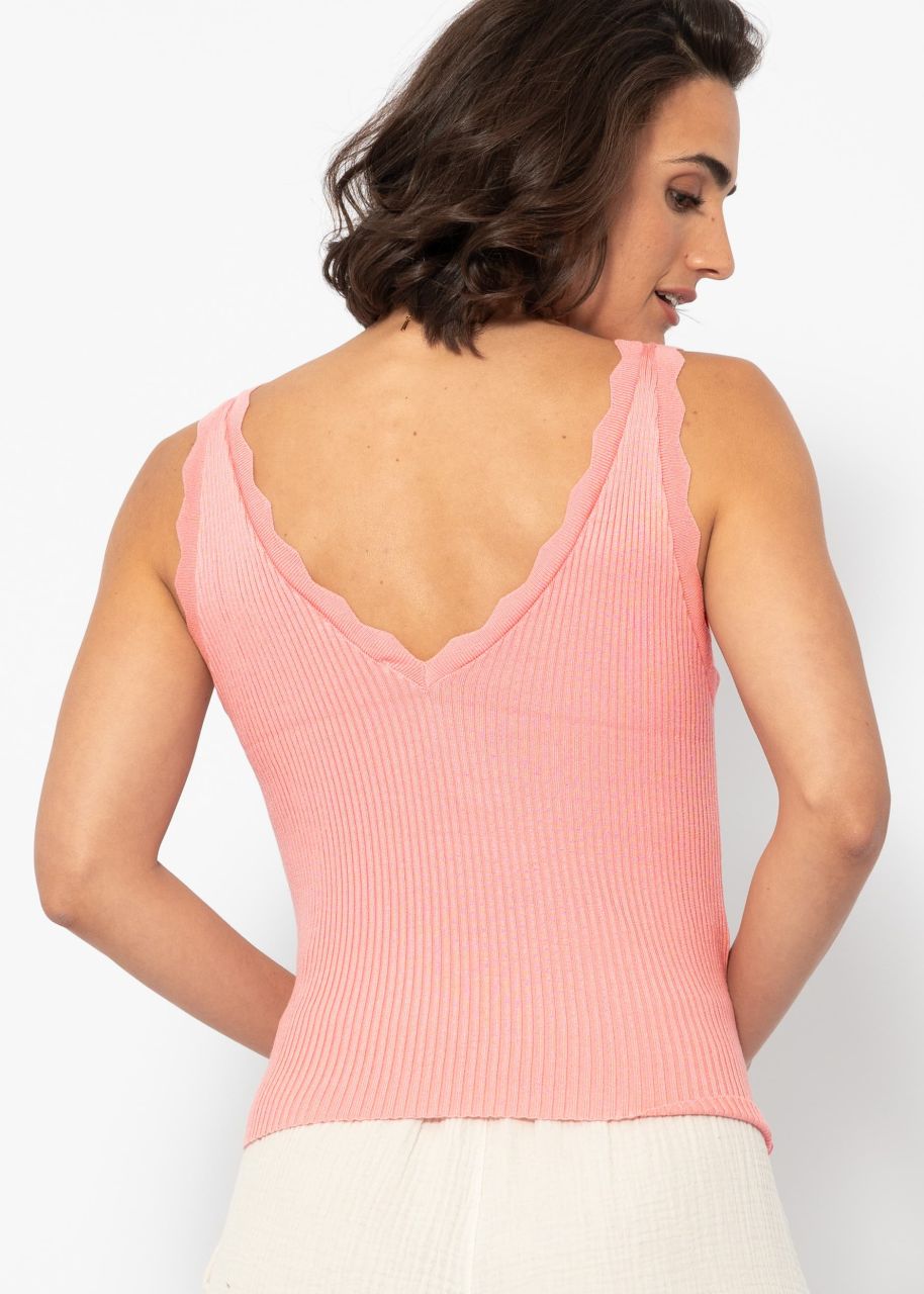 Knitted top with V-neck - pink