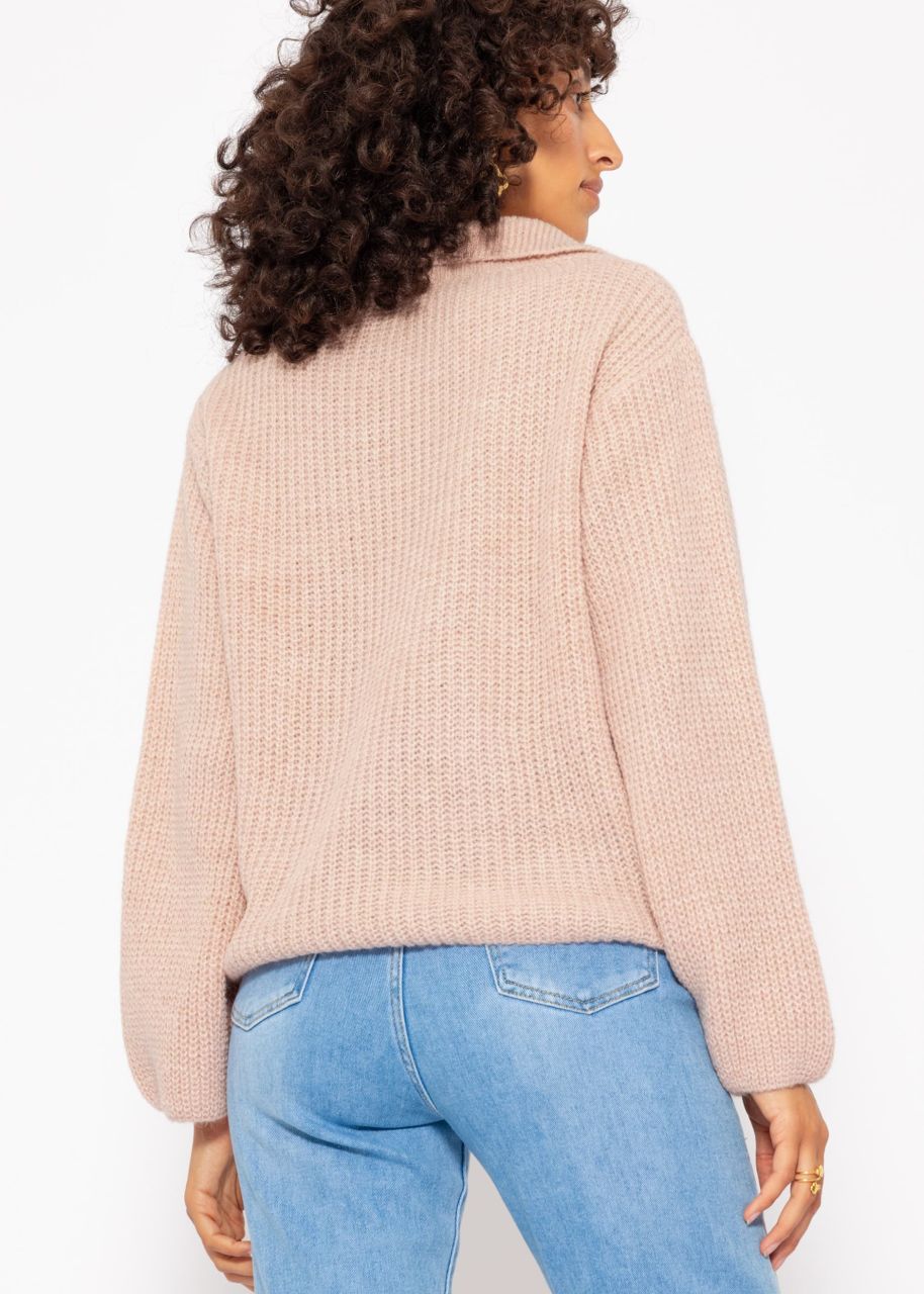 Oversized jumper with V-neck and collar - powder pink