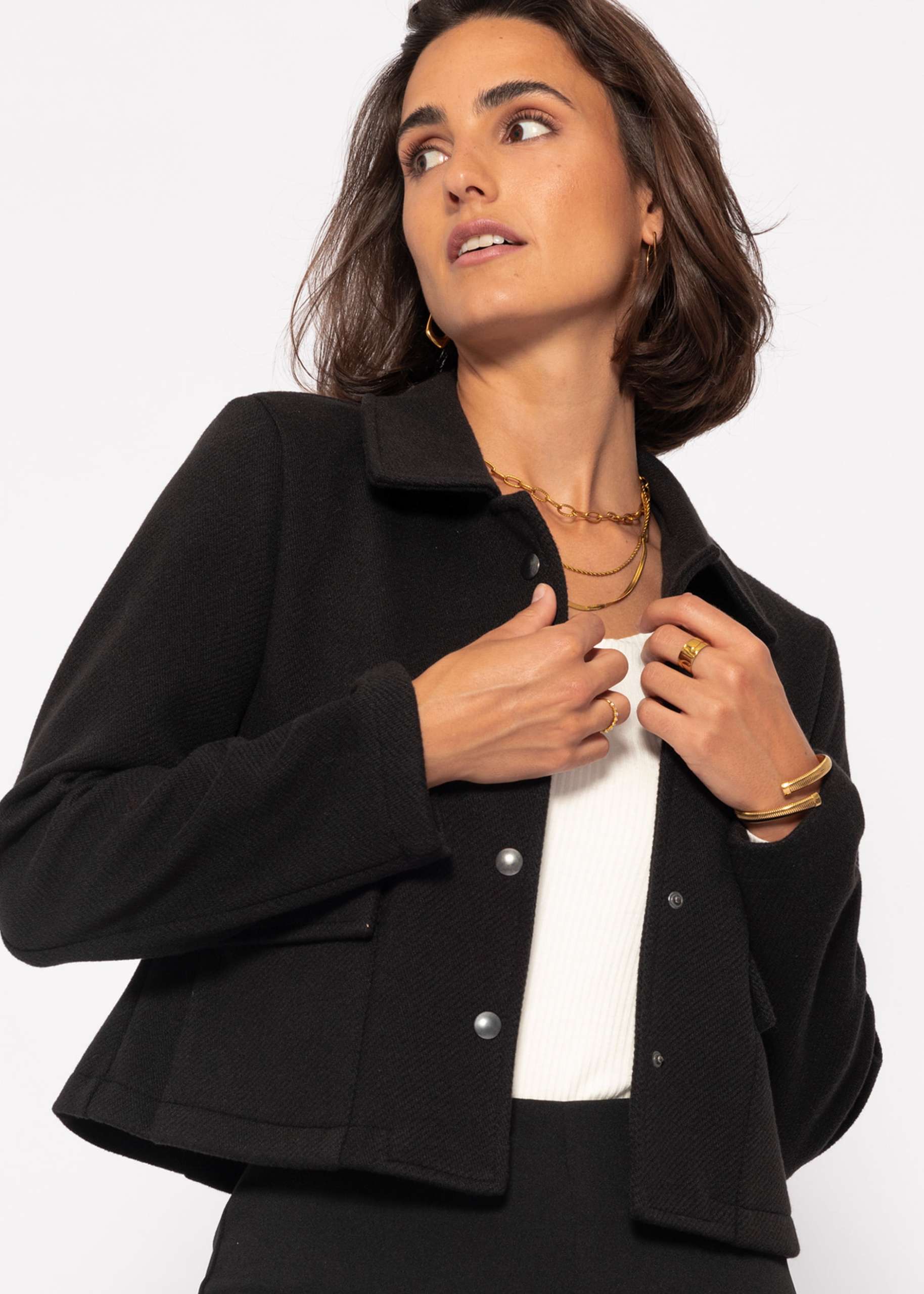 Short jacket with press studs - black