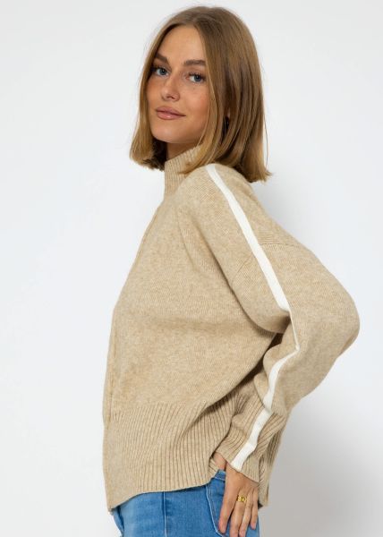 Knitted jumper with light stripes - beige