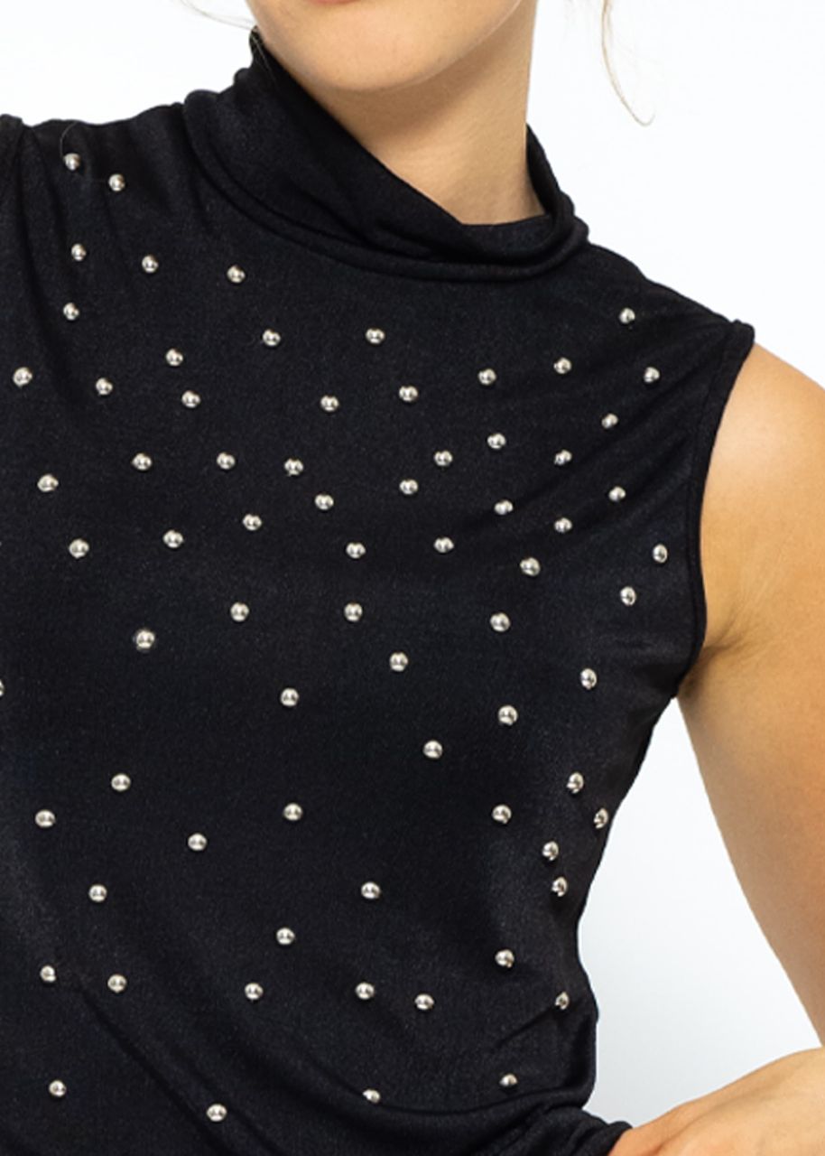 Flowing top with studs - black