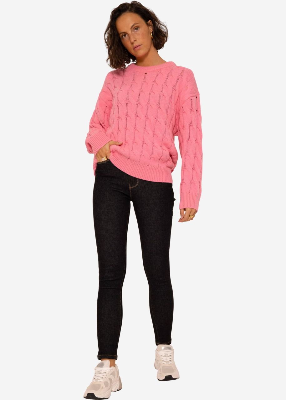 Knitted jumper with cable stitch - pink