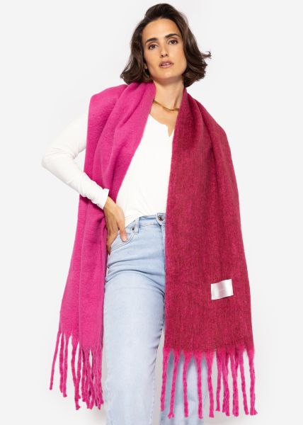 Fluffy scarf with fringes - pink