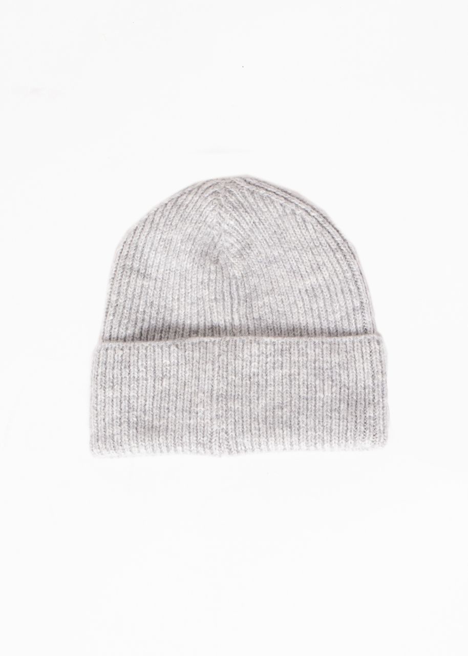 Scarf and beanie, light grey