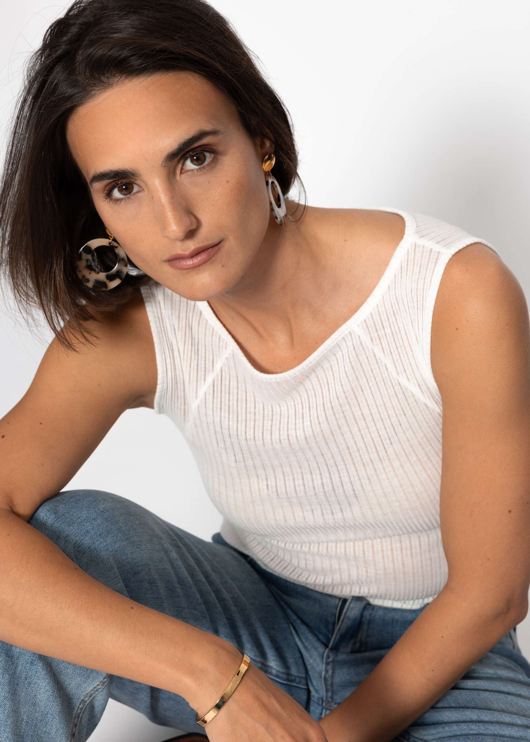 Slightly transparent top with ribbed structure - offwhite
