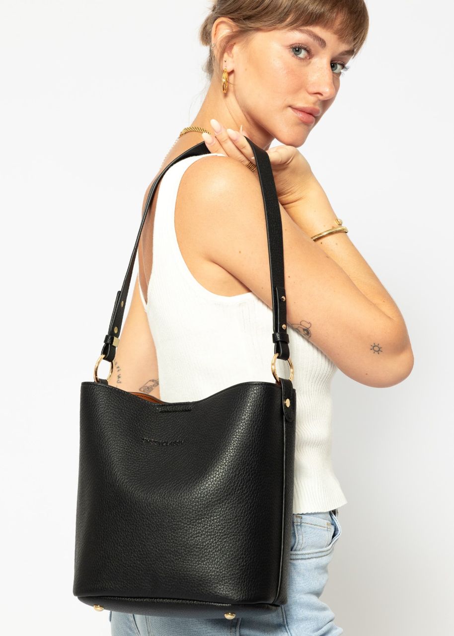 Pouch bag - black