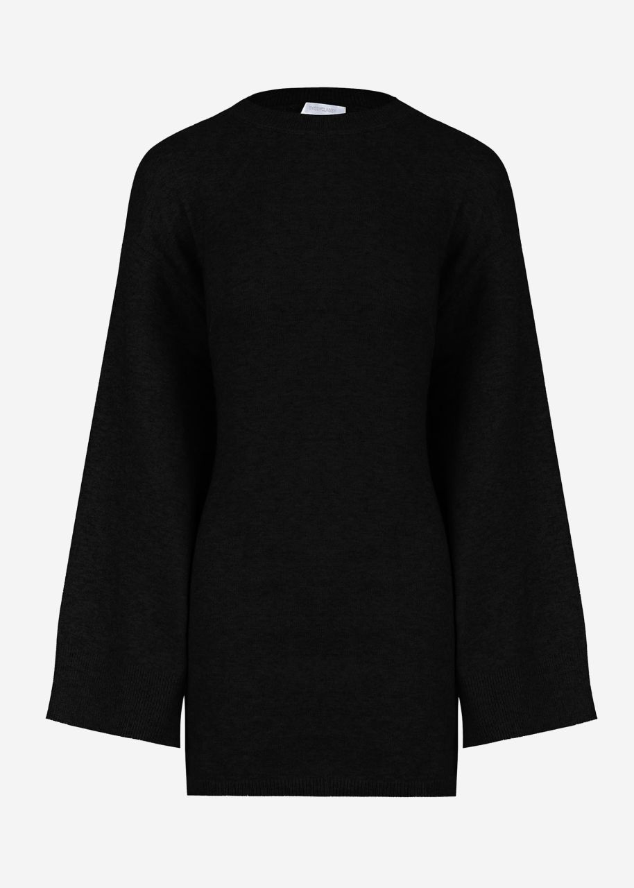 Oversized jumper with side slit - black