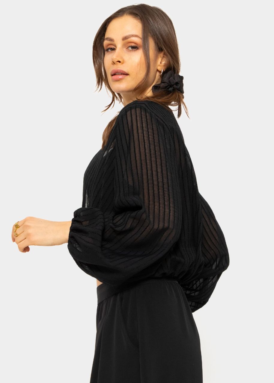 Front looped crop blouse, black
