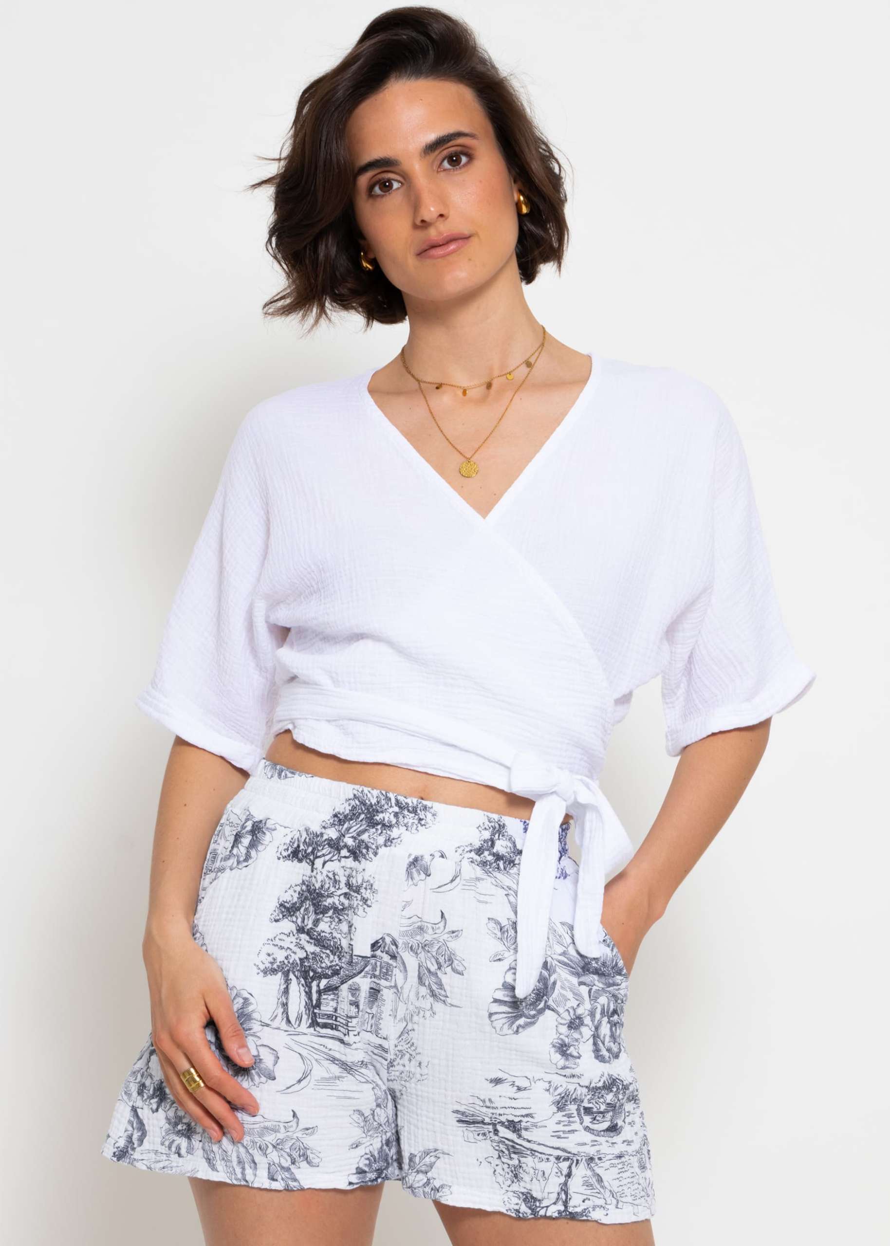 Wrap-around muslin blouse - white