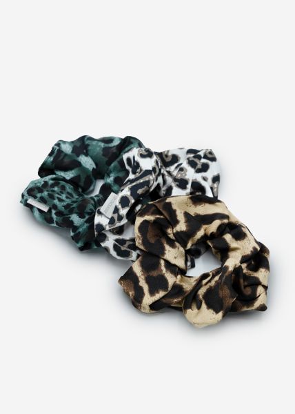 Set of 3 scrunchies in leo print - offwhite-green-beige