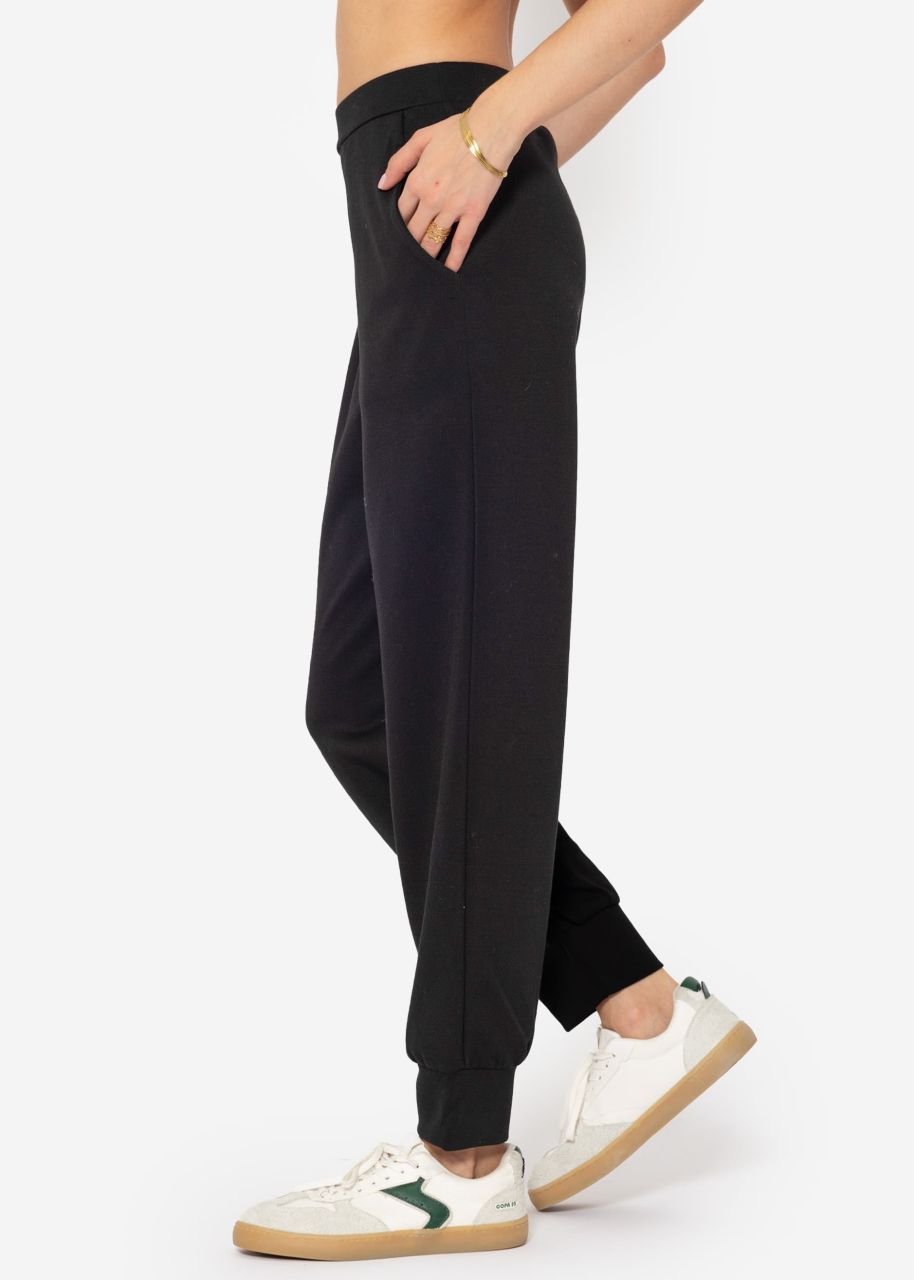 Soft jogging trousers - black