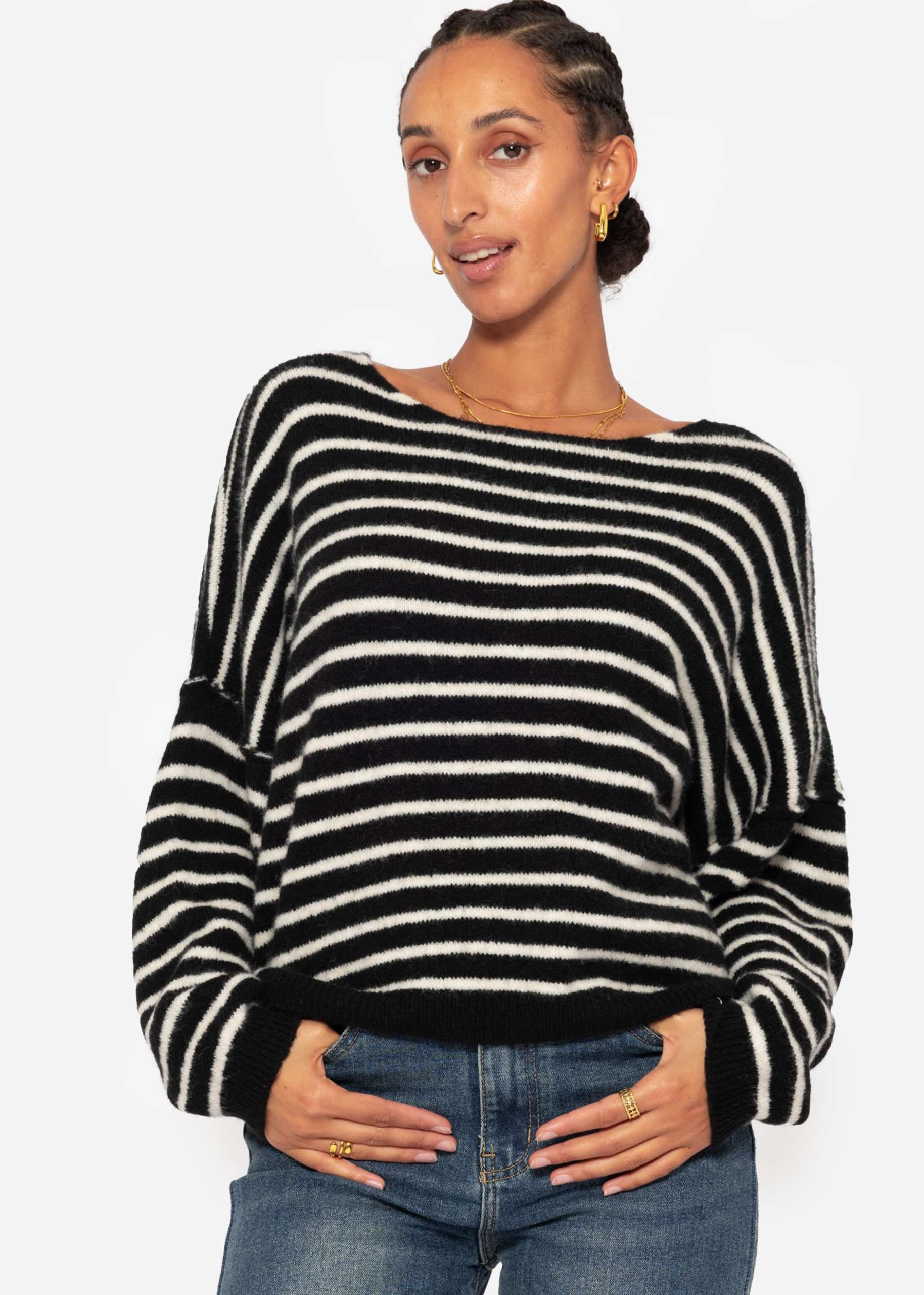 Striped oversized jumper with back seam - black-offwhite