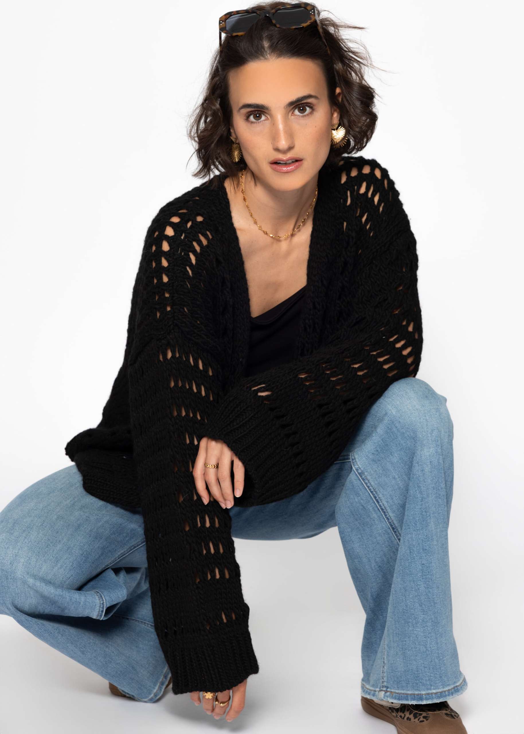 Casual cardigan with a lace knit pattern - black