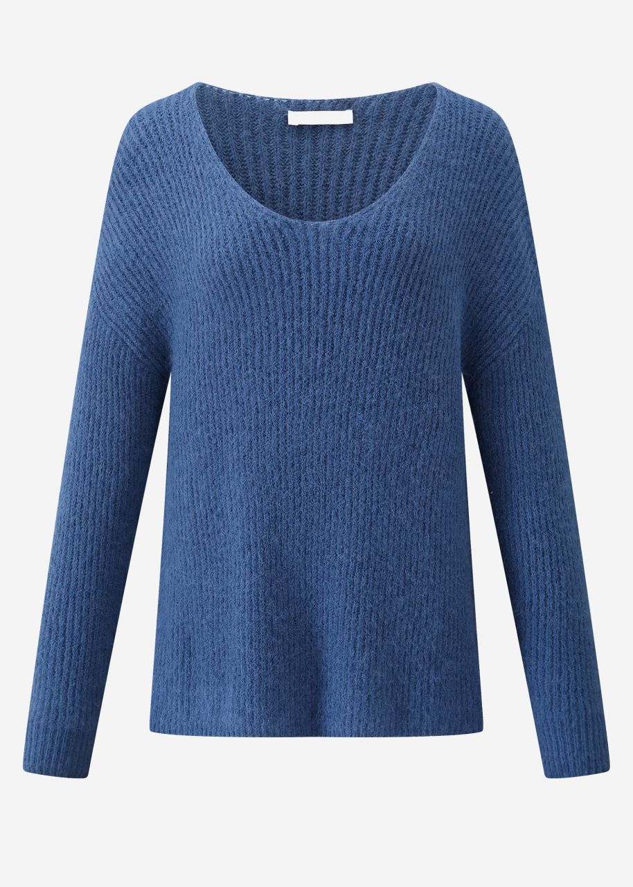 Ribbed jumper with V-neck - blue