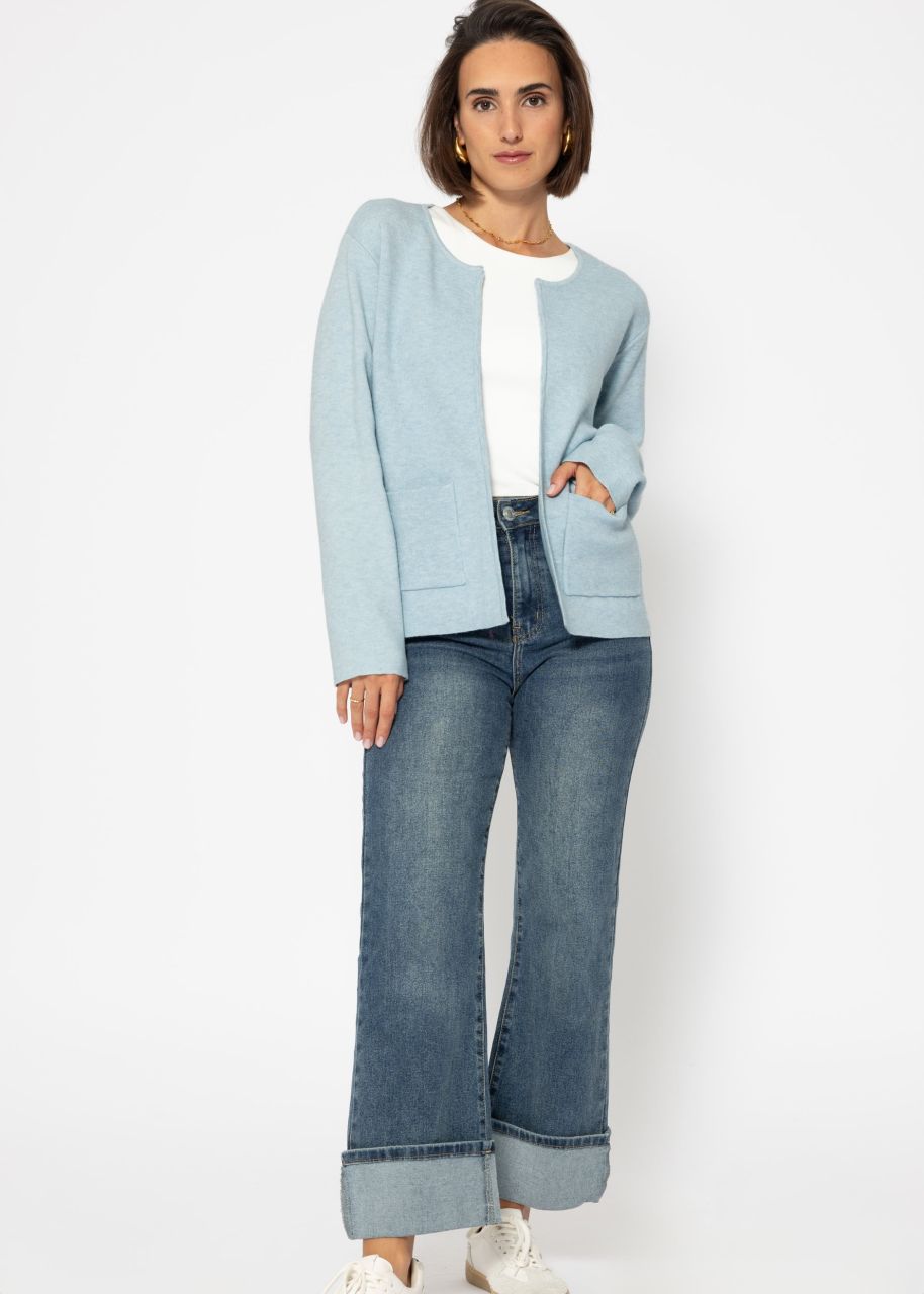 Cardigan with a round neckline and patch pockets - light blue