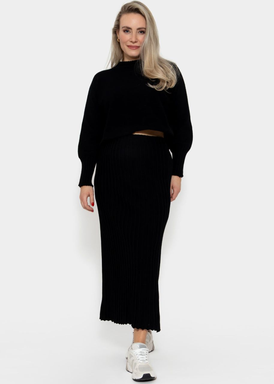 Pleated maxi knit skirt - black