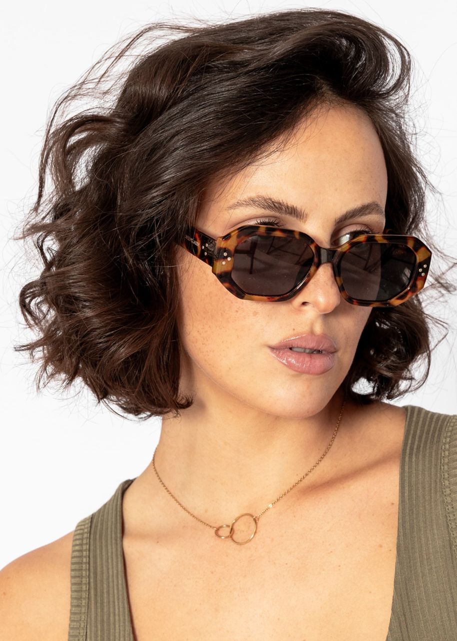 Large sunglasses - tortoise brown