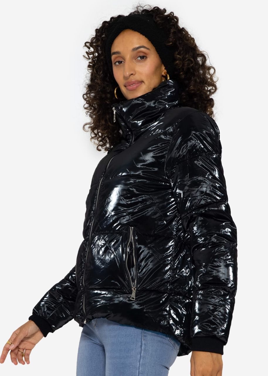 Puffer jacket with stand-up collar - black