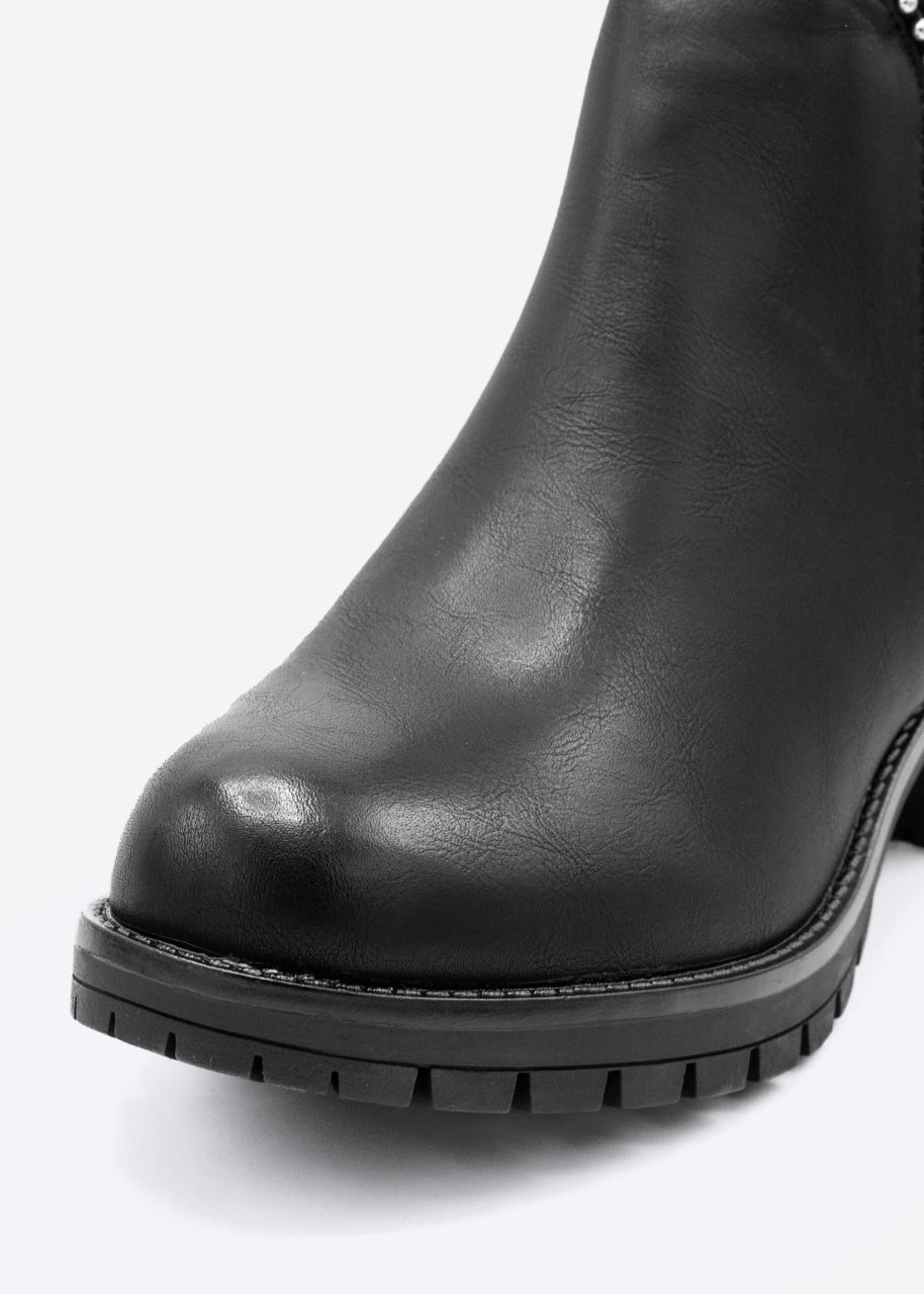 Chelsea boots with silver ball beads, black