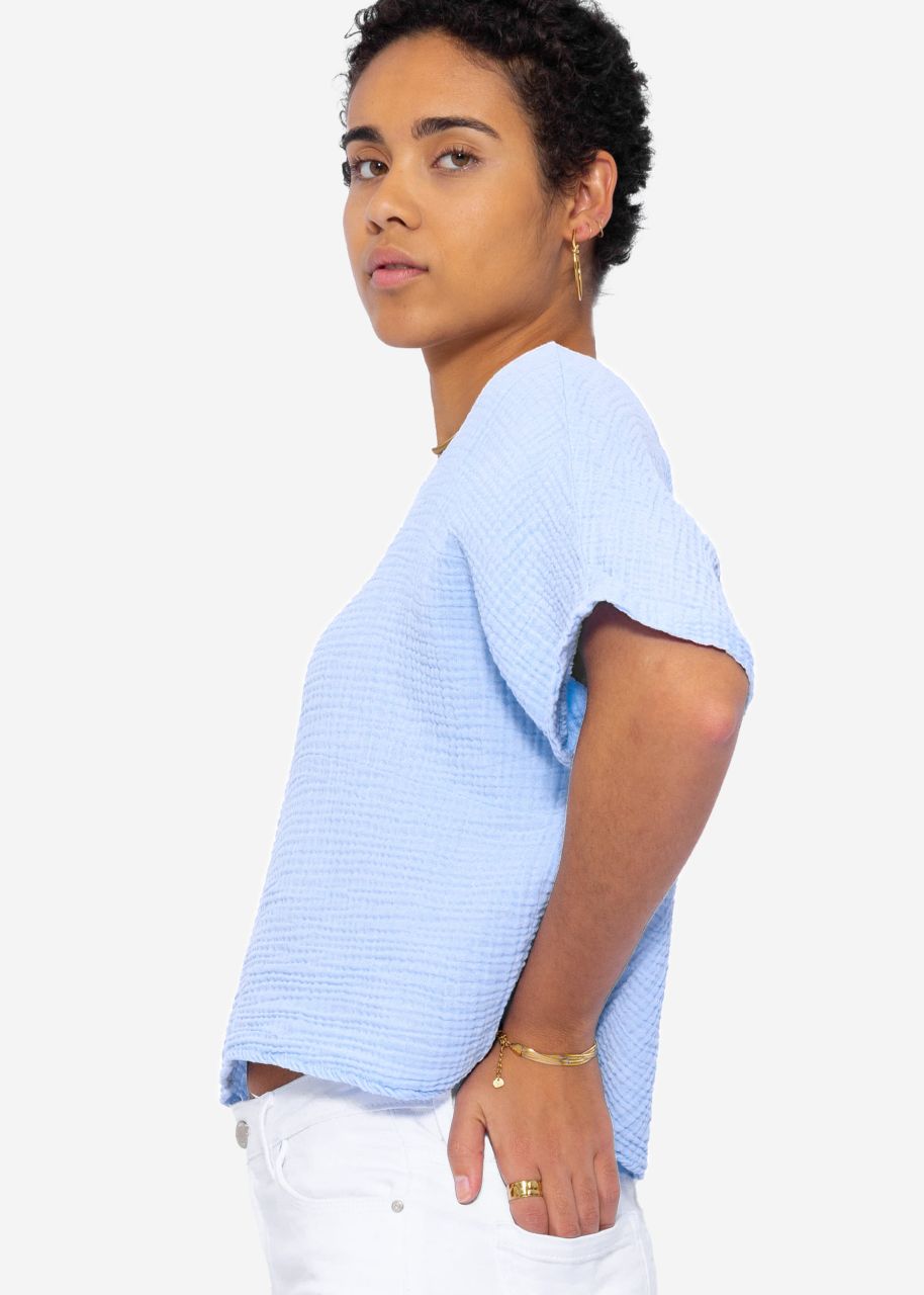 Muslin shirt with V-neck - light blue