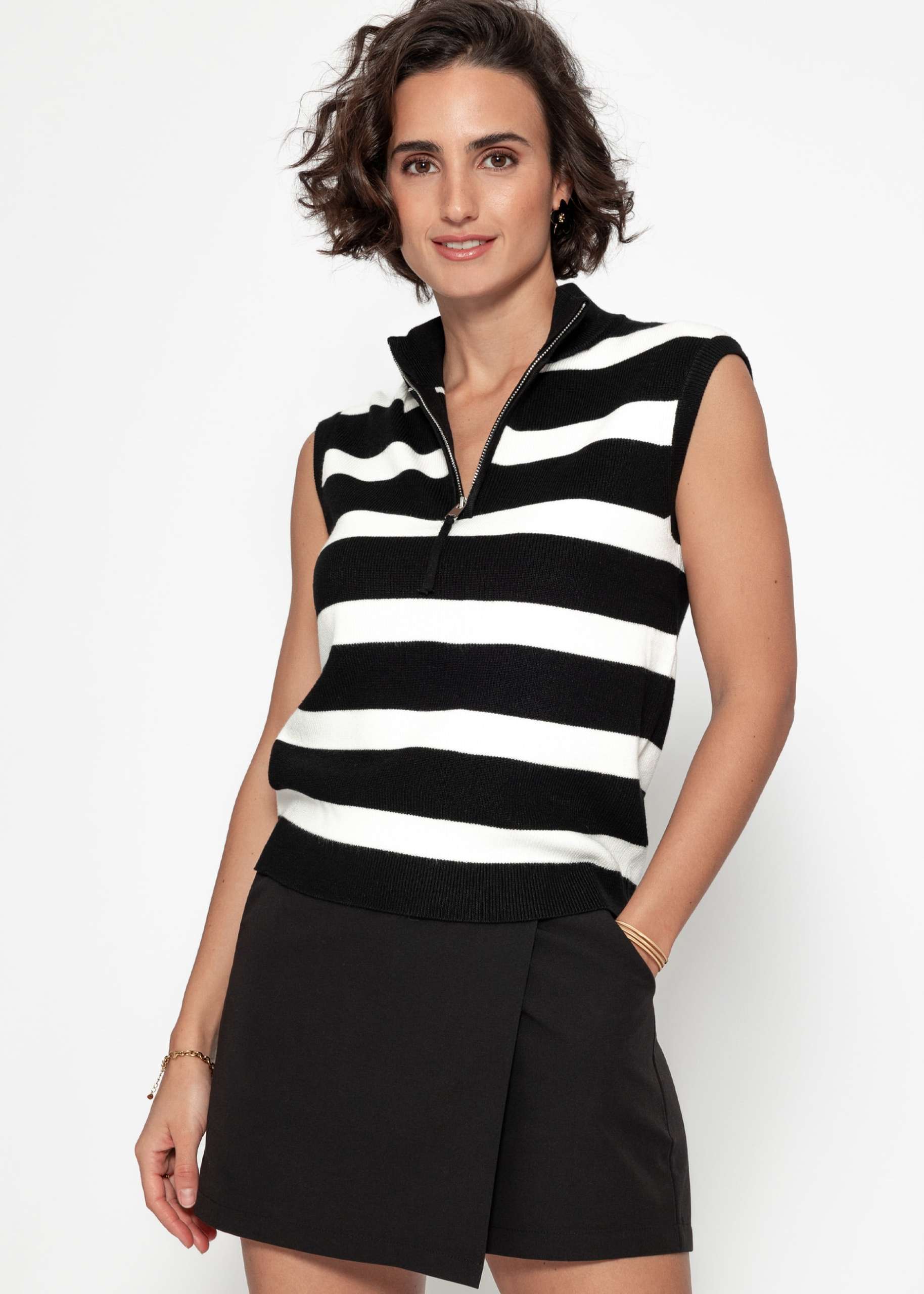 Striped top with zipper - black