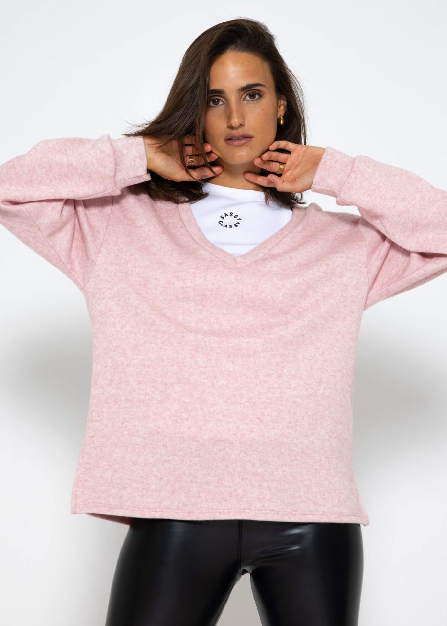 Oversize soft jumper with deep V-neck- pink