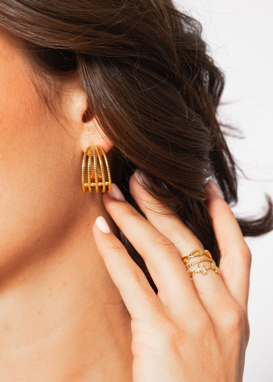 Multi-row hoop earrings with structure - gold