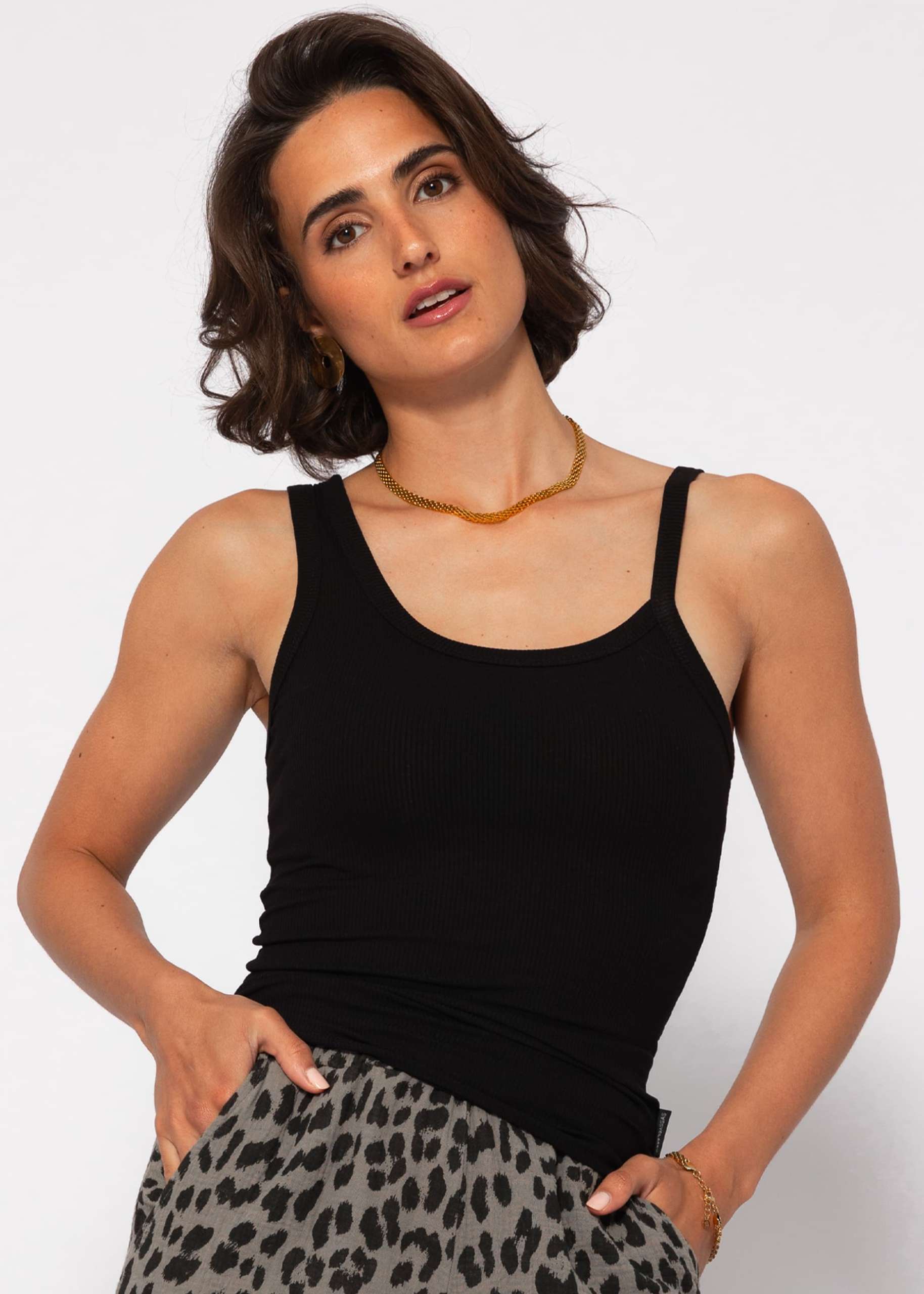 Asymmetric tank top - black