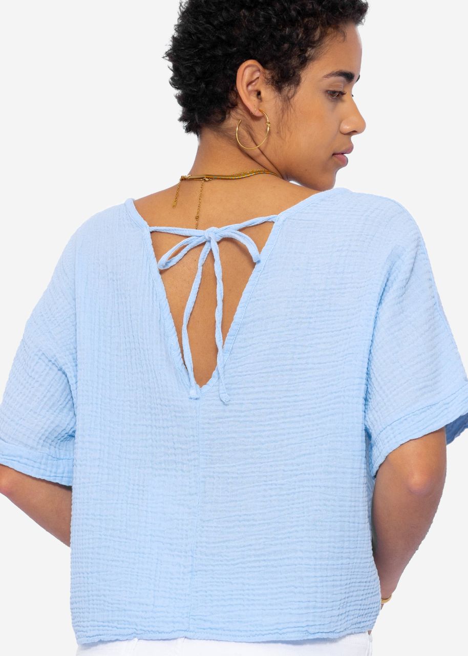 Muslin shirt with V-neck - light blue