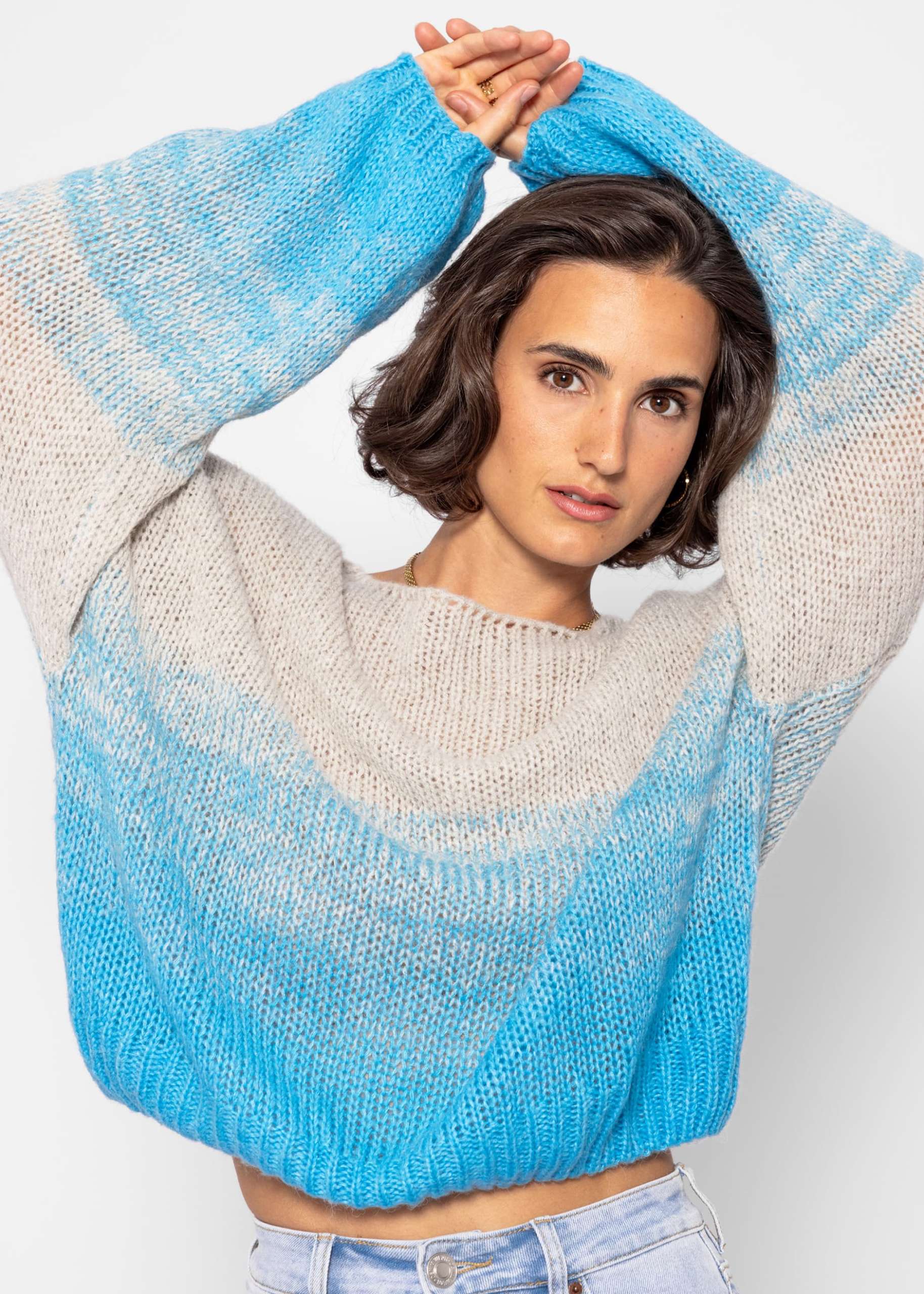 Sweater with balloon sleeves and color gradient - grey-blue