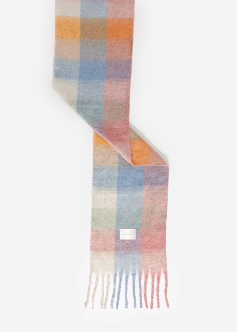 Checked fluffy scarf - pink-blue-green