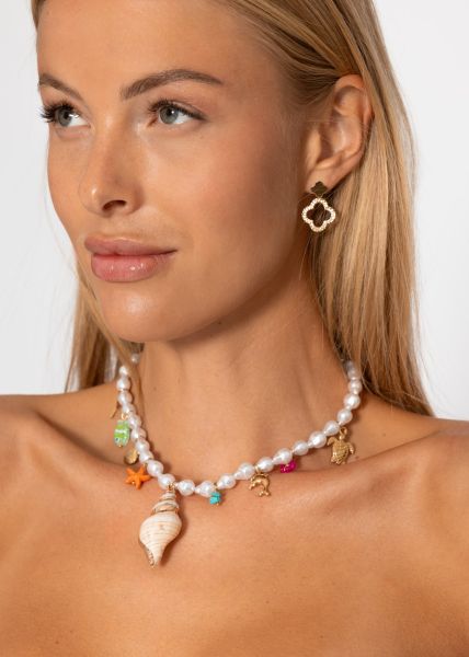 Pearl necklace with nautical charms - white