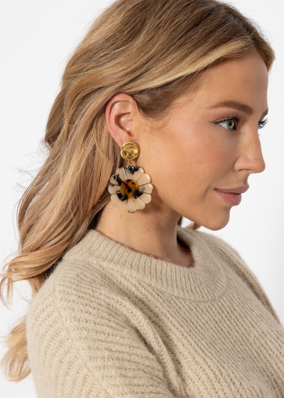 Stud earrings with brown rosette pendant - gold