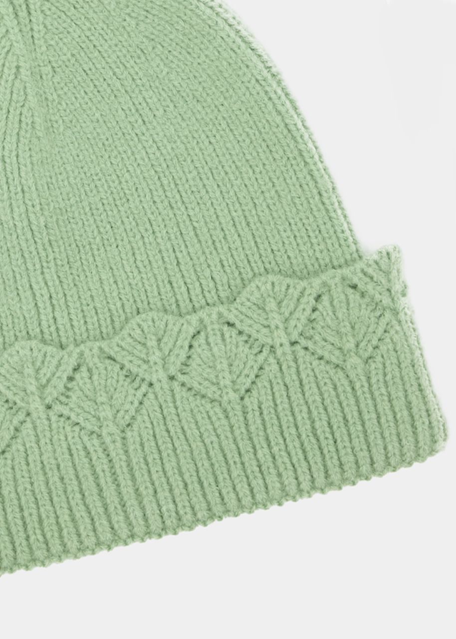 Hat with ajour knit trim - green