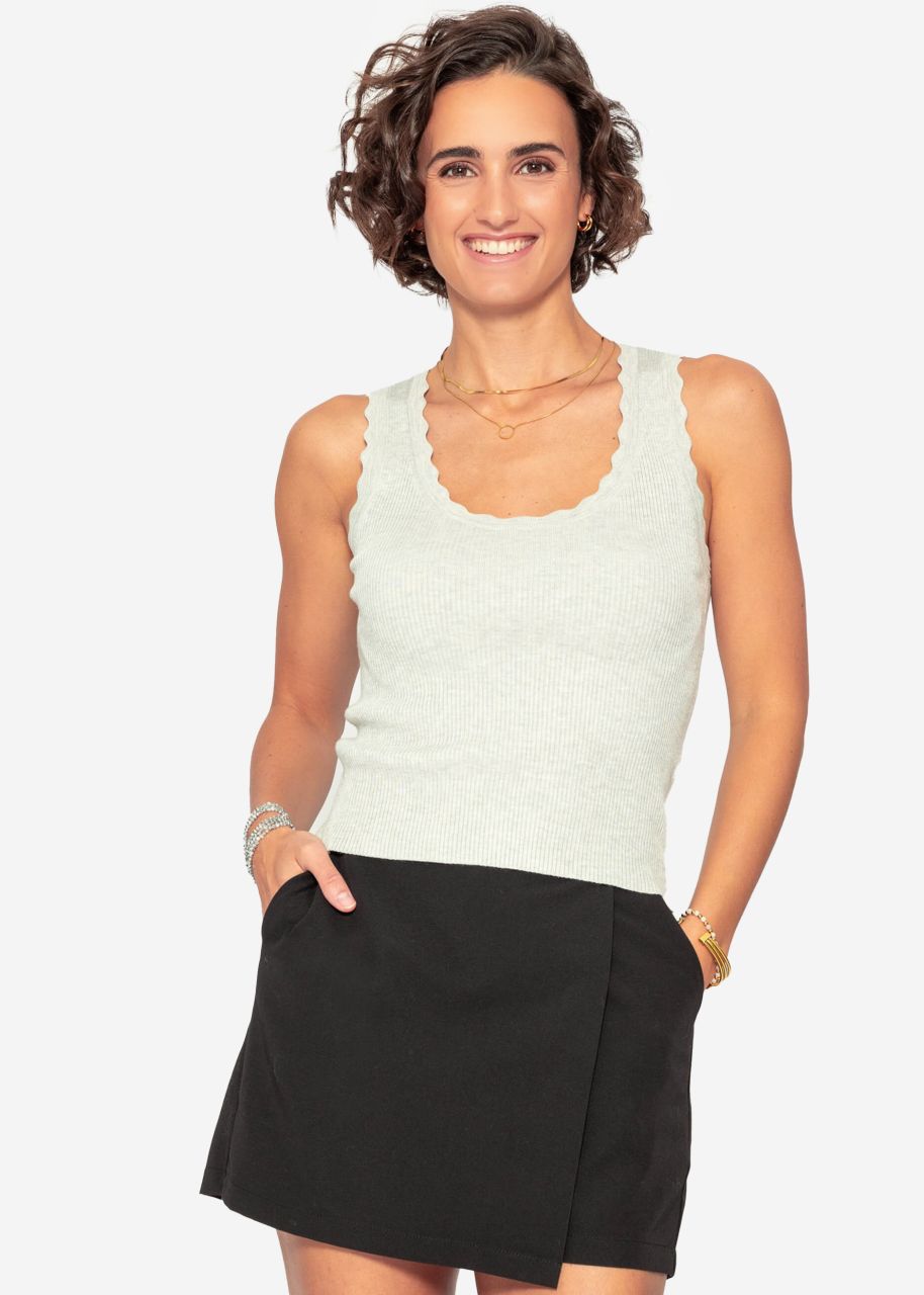 Tank top with scalloped edge - light gray