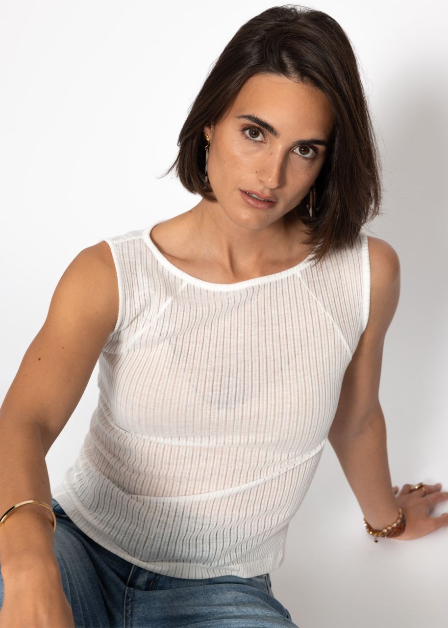Slightly transparent top with ribbed structure - offwhite