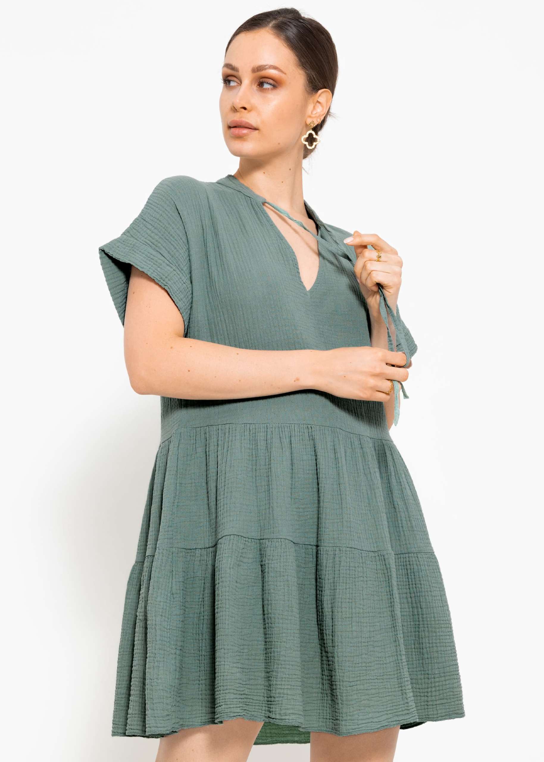 Short muslin dress with flounces - sage green