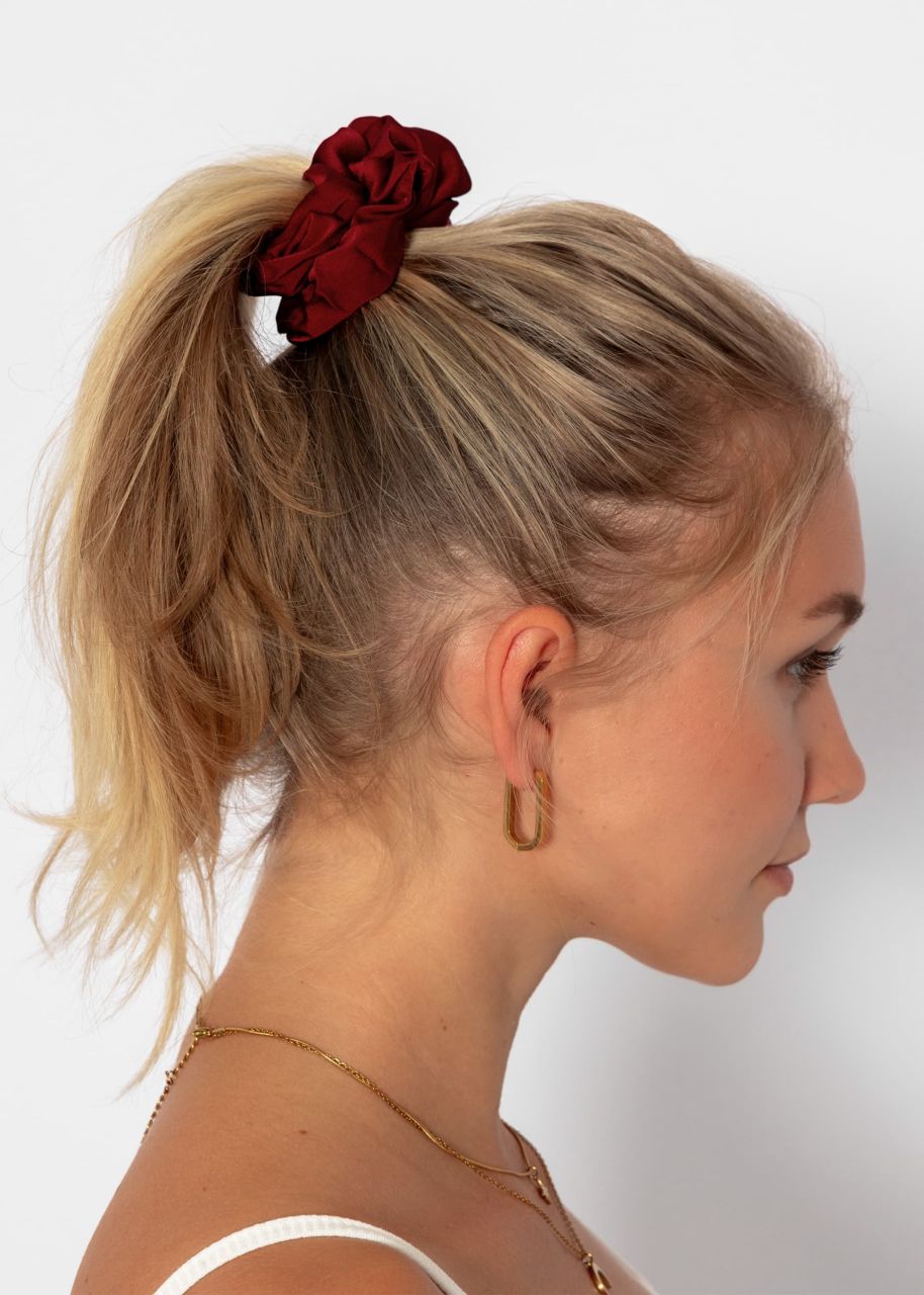 Satin scrunchie - dark red