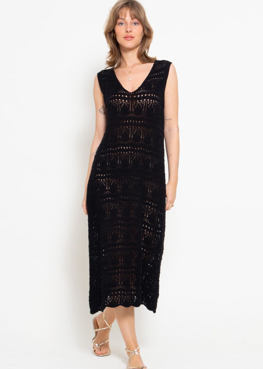 Sleeveless knitted dress with textured pattern - black